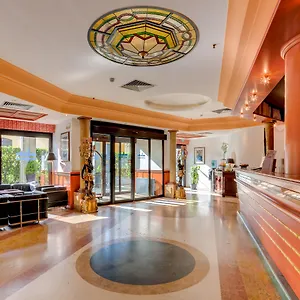 Western Tritone Otel